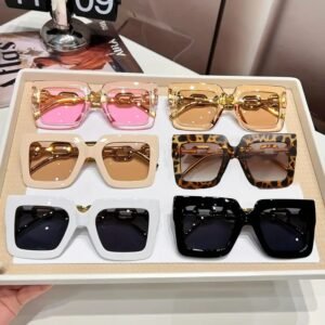 New stylish sunglasses for women