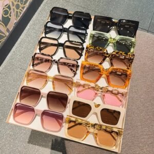 New stylish sunglasses for women